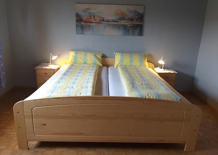 Apartment Zwei Schlafzimmer- Betten In Komforthoehe