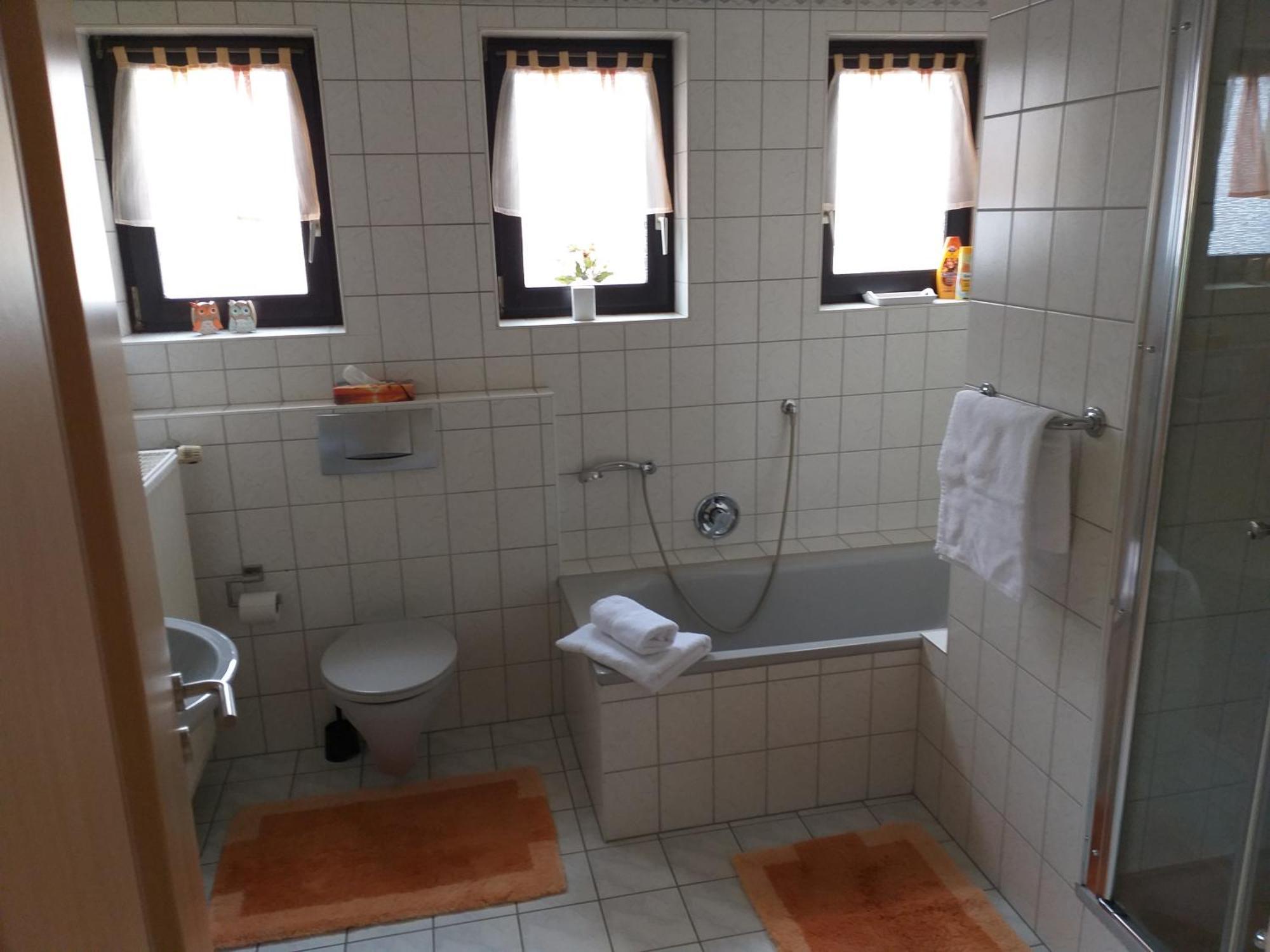 Apartamento Zwei Schlafzimmer- Betten In Komforthoehe Baumholder