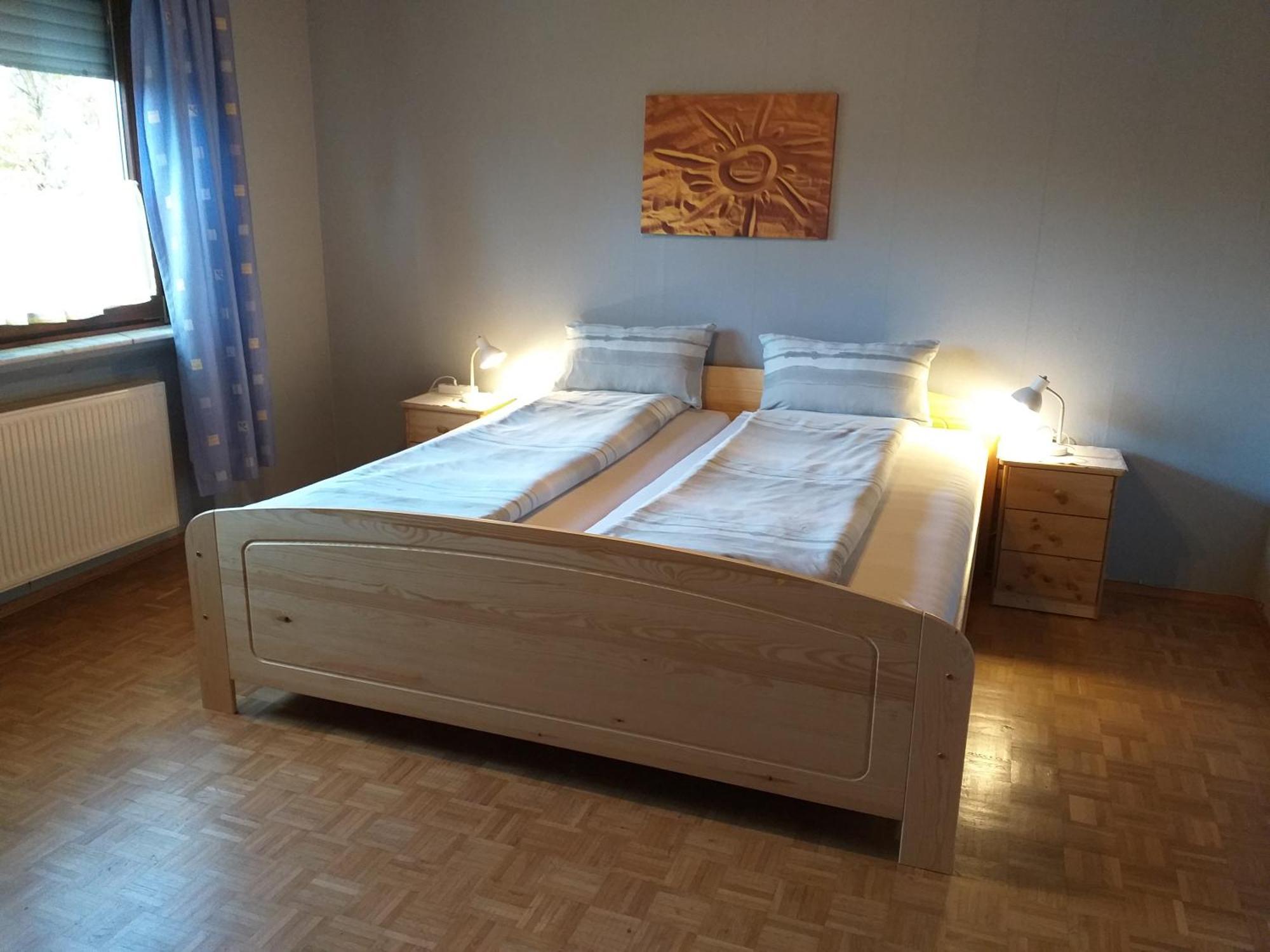 Zwei Schlafzimmer- Betten In Komforthoehe Apartment
