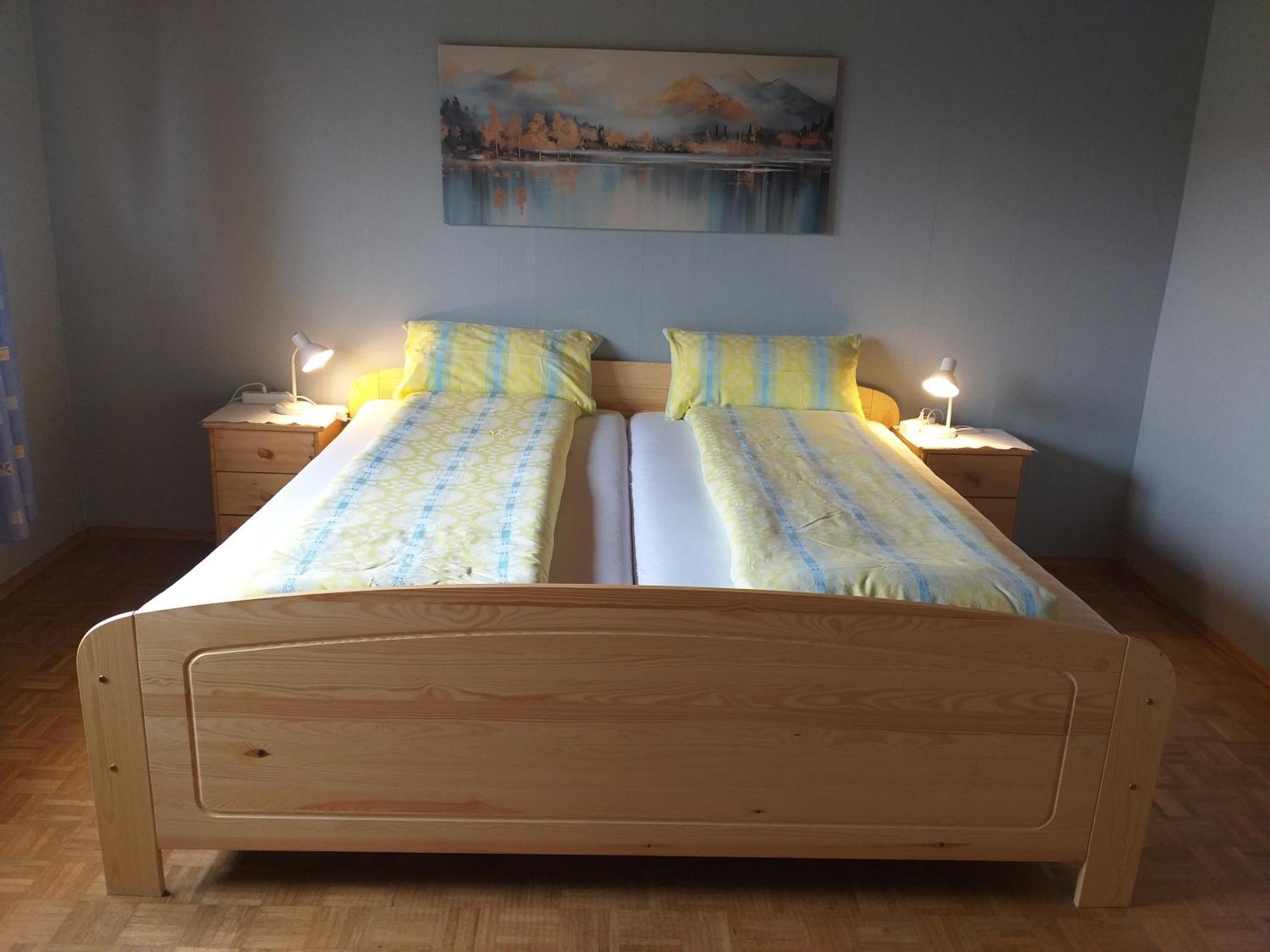 Zwei Schlafzimmer- Betten In Komforthoehe * Baumholder